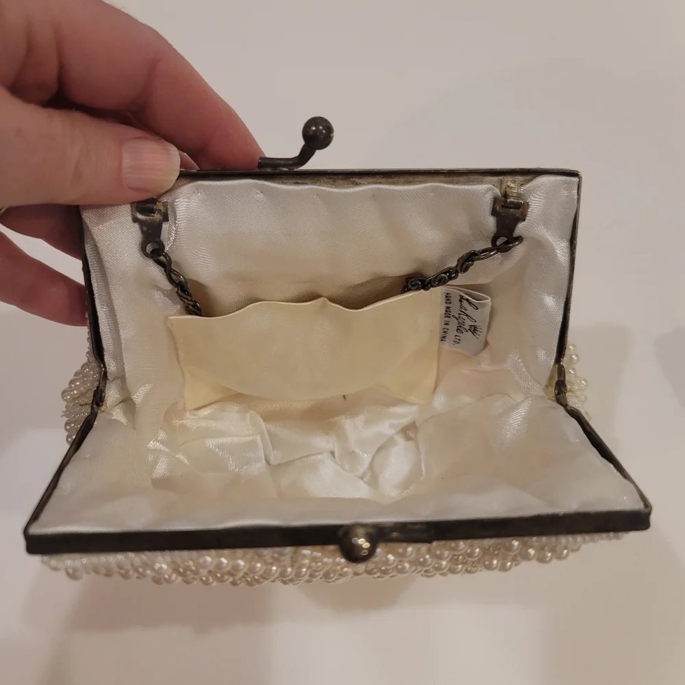 Vintage LaRegale Beaded Pearl Kiss Lock Purse - Picture 3 of 5